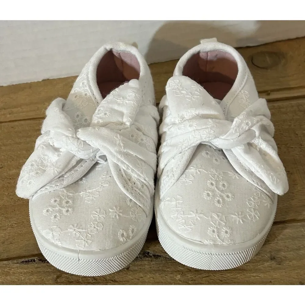 Osh Kosh BGosh White Eyelet Toddler Size 5M Sneakers Shoes White Bow